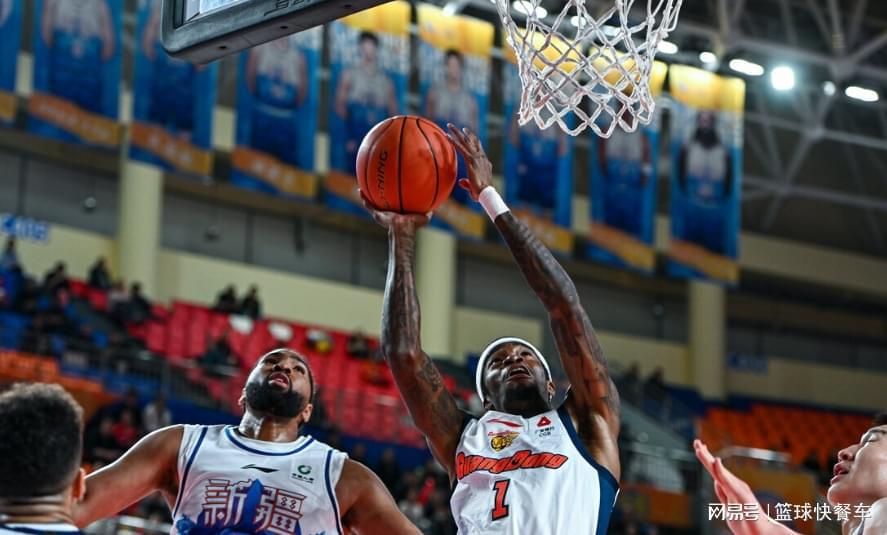 CBA一夜连出三大冷门!广东惨遭18分大逆转:辽篮爆冷掀翻深圳
